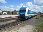 22.6.2010 14:16 Allgu-Express (Alex) aus Mnchen Hbf fhrt auf Gleis 6 in den Endbahnhof Hof (Saale) ein.