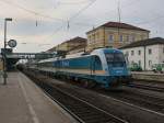 Die 183 001 am 14.03.2009 bei einer Rangierfahrt im Regensburger Hbf.