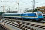 Ein modellbahngerecht-langer ALEX bei Einfahrt in Regensburg Hbf. Man knnte meinen der Tf fuhr nur wegen uns des fteren ein und aus...