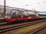 183 001 mit einen Alex nach Prag am 12.12.2013 auf dem Regensburg Hauptbahnhof.