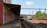 Wegen der Unwetterschäden zwischen Oelsnitz und Adorf, fährt die Vogtlandbahn von Adorf bis Vojtanov und die České dráhy von Cheb bis Vojtanov.