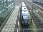 Mal eine andere Ansicht.VT04 der Vogtlandbahn am 02.06.07 in Regensburg(Hbf).Aufgenommen von der Fussgngerbrcke.