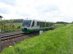 VT 43 der Vogtlandbahn, kurz nach Verlassen des Bahnhofes Herlasgrn auf dem Weg nach Plauen bzw.