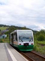 VT42 als VBG83120 in Klingenthal (Bhf.) , 20.6.09.