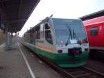 Triebwagen der Vogtlandbahn in Neuenmarkt-Wirsberg, zur Fahrt nach Lichtenfels.(31.10.09)