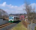 654 041 (VT41) als VBG/VIA83115 in Klingenthal, 16.4.010.