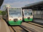 23.5.2010 19:17 VT 39 und VT 46 der Vogtlandbahn nach Falkenstein (links) auf Gleis 3 und nach Adorf (rechts) auf Gleis 2.