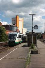 VT01 (642 801/301) als 34222 im Bf Kulmbach am 07.06.2010. Da die Strecke Münchberg - Helmbrechts zu der Zeit gesperrt war, kam der sonst dort eingesetzte Desiro zwischen Neuenmarkt-Wirsberg und Lichtenfels zum Einsatz.