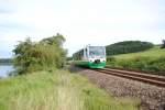 12.9.2010 16:18 VT 43 der Vogtlandbahn aus Adorf (Vogtland) nach Zwickau Zentrum fhrt zwischen dem Bahnhof Oelsnitz (Vogtland) und der Haltestelle Pirk an der Talsperre Pirk entlang.