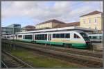 Zwei VTB Desiro verlassen Regensburg Hbf.