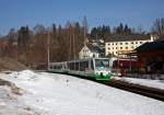 654 033 (VT33  Karlovy Vary/Karlsbad ) und ein weiterer RVT als VBG20809/81059 Zwickau/Hof - Graslitz ( - Karlsbad - Marienbad) in Klingenthal, 5.3.011.