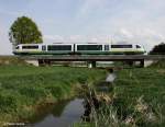 Vogtlandbahn 642 315 Desiro VT 15   Landkreis Neustadt an der Waldnaab   als VBG 81123 Hof - Regensburg, KBS 855 Hof - Regensburg, fotografiert bei Irrenlohe am 02.05.2011