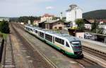 VT 03 A/B + 11 A/B der Vogtlandbahn Desiro 642 303-1 / 803-0 + 642 311-4 / 811-3 als VBG 81151 Weiden - Regensburg, KBS 855 Hof - Regensburg, fotografiert bei der Einfahrt in den Bhf.