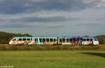 Vogtlandbahn Desiro VT 06 VBG 642 306-4 + 806-3   Vogtlandzug   als VBG 81129 Hof - Schwandorf, KBS 855 Hof - Regensburg, fotografiert im schnsten Abendlicht bei Nabburg am 23.08.2012 --> An dieser