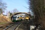 Die Überreste der Brücke in Ruppertsgrün durchfährt am 20.03.2012 VT23 der VBG, als 20968, auf der Fahrt nach Zwickau.