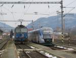 363 036-5 und VT 06A  Vogtland  der Vogtlandbahn begegnen sich am 18.