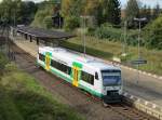 20.10.2014 13:46 VT 54 der Vogtlandbahn von Plauen (Vogtland) oberer Bahnhof nach Zwickau im Haltepunkt Lichtentanne (Sachsen).