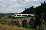  Egronet-Erkundungstour 16.-18.08.2013  VT08 (642 308/808) am 18.08.2013, als ZOs36095, auf der Steinbogenbrücke Pernink.