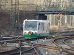 VT33 nach Falkenstein fährt am 08.12.2016 aus dem Zwickauer Hauptbahnhof.