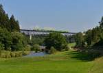 650 655 (VT 20) + 650 659 (VT 24) + 650 651 (VT 16) + 650 661 (VT 26) als WBA1 nach Bayerisch Eisenstein am 19.07.2014 auf der Ohebrücke bei Regen.