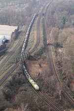 Loks 404 + 403 der Dortmund Eisenbahn mit dem TKSE-Pendel in Höhe des Abzweigs Walzwerk in Oberhausen.