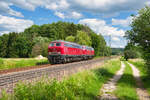 218 455 und 215 025 EfW als Tfzf bei Postbauer-Heng Richtung Nürnberg, 03.07.2020