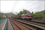 232 088 der Efw ist mit einem Flachwagenzug aus dem Ruhrgebiet ins Sauerland unterwegs.