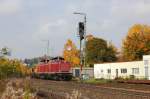 212 370 und 212 047 mit einem Schwellenzug bei der Einfahrt in Amberg am 10.10.2008