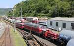 Blick am 27.6.2024 um 10.20 Uhr von der Fußgängerbrücke am Bahnhof Linz am Rhein auf die Abstellgruppe der EVG.