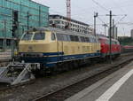 Am 5.5.20 standen 218 838 der DB Fernverkehr und 218 490 der RP im Stuttgarter Hauptbahnhof