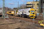 99 80 9121 030 Stopfroboter der Firma Eiffage in Solingen HBF am 16.02.2025 abgelichtet