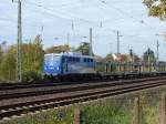 Gterzug mit der 140 866-5 von EVB in Walle (Bremen), 19.10.2013