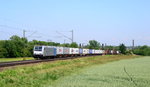 185 694 mit einem Containerzug am 06.06.2016 bei Elze