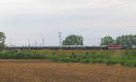 EGP 211 030-2 mit dem DPE 13487  Störtebeker-Express  von Ilmenau nach Bergen auf Rügen, am 27.07.2016 in Erfurt-Linderbach.