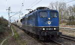 Eisenbahngesellschaft Potsdam mbH, Potsdam (EGP) mit ihrer  151 085-8  (NVR:  91 80 6151 085-8 D-EGP ) und einem Zementstaubzug am 23.02.24 Durchfahrt Bahnhof Berlin Hohenschönhausen.