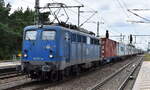 Eisenbahngesellschaft Potsdam mbH, Potsdam (EGP) mit ihrer  140 621-4  (NVR:  91 80 6140 621-4 D-EGP ) und einem Containerzug am 17.07.24 Höhe Bahnhof Rodleben.