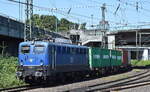 Eisenbahngesellschaft Potsdam mbH, Potsdam (EGP) mit ihrer  140 037-3  (NVR:  91 80 6140 037-3 D-EGP ) verlässt mit einem Containerzug den Hamburger Hafen am 30.07.24 Höhe Bahnhof Hamburg