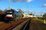 182 502 mit dem Zementleerzug nach Deuna  am 17.11.08 in Angersdorf.