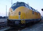 V270.06 der Firma Eisenbahngesellschaft Potsdam wartet auf ihren nchsten Einsatz  im Bahnhof Bad Kleinen.(29.01.2011)  