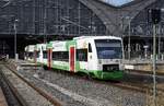 VT 325 der Elster Saale - Bahn bei der Ausfahrt aus Leipzig Hbf am 17.04.2022