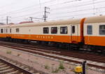 Der von der EBS neu hergerichtete MITROPA Wagen D-EBS 75 80 88-53 029-3 WRg im  Städteexpress  DPE 20057 nach Ostseebad Binz, am 19.05.2018 in Erfurt Hbf.