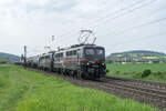 140 772-5 u.140 789-9 sind am 04.05.2022 mit einem Kesselzug bei Reiloa unterwegs.