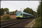 Doppel Triebwagen der Eurobahn, vorn ET 9.04, ist hier am 30.9.2018 um 15.25 Uhr am Ortsrand von Hasbergen auf der Rollbahn nach Münster unterwegs.