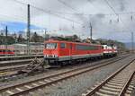 FWK 155 119-1 und EBS 243 822-4 am 06.04.2021 beim pausieren in Kassel Hbf.