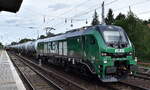 Flex Bahndienstleistungen GmbH, Leipzig [D] mit der wirklich ansehnlichen neuen Eurodual Lok  2159 253-4  [NVR-Nummer: 90 80 2159 253-4 D-RCM] und einem Kesselwagenzug am 03.09.23 Berlin Hirschgarten.