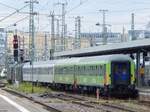 Ein FlixTrain bei der Einfahrt in den Hauptbahnhof Stuttgart am 21.06.2018