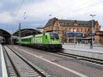 NeS 182 521 mit dem FLX 32615 vin Berlin Hbf (tief) nach Stuttgart Hbf, am 04.8.2021 in Halle (S) Hbf.