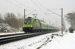 182 521 führte am 04.12.22 den umgeleiteten FLX 1336 durch Greppin nach Berlin.