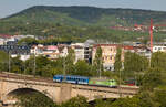 110 292  Dein Supermarkt im Zug  mit einzelnem Wittenberger Steuerwagen am 16.07.2022 auf der Rosensteinbrücke in Stuttgart-Bad Cannstatt.