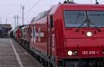 185 606 und eine g1206,Class66 warten am 4.4.10 im Koblenzer HBF.